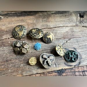 Vintage Style Decorative Buttons (16)